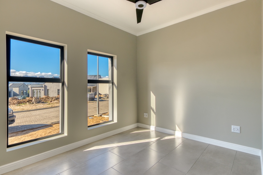 3 Bedroom Property for Sale in Aan de Wijnlanden Western Cape